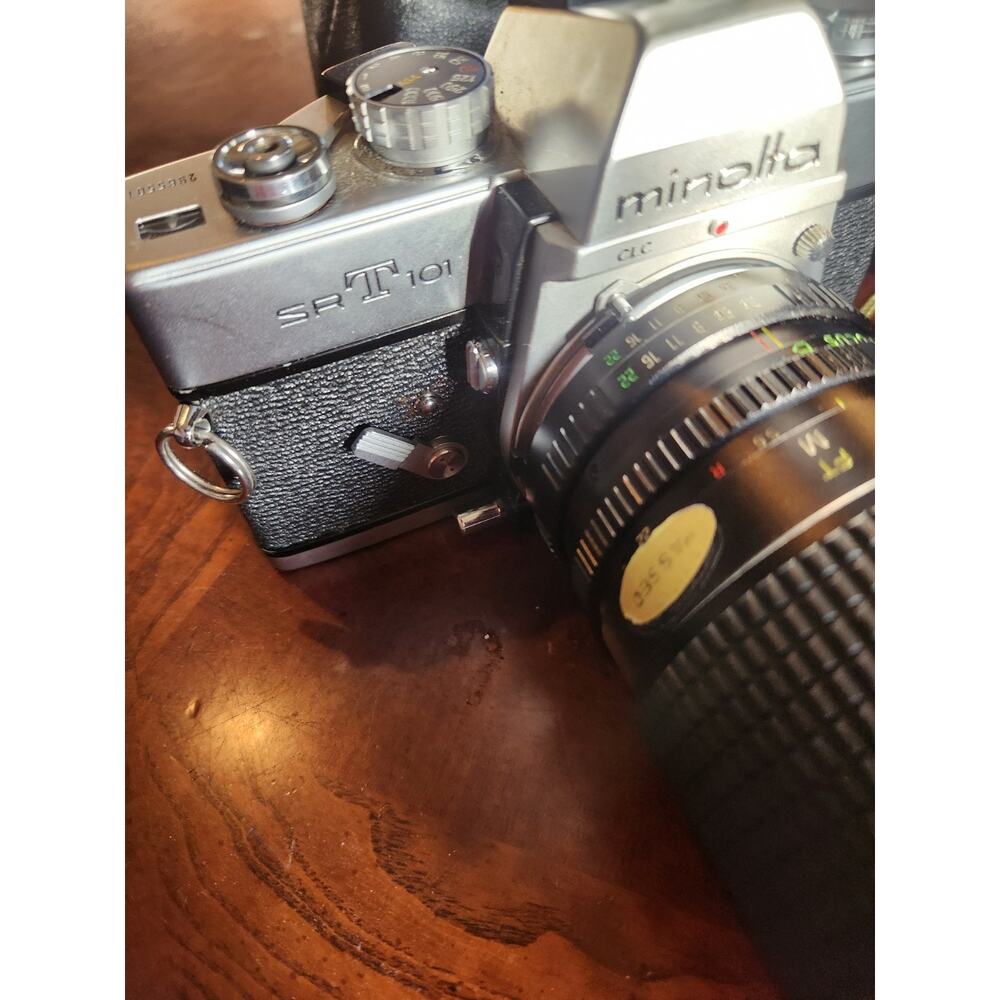 Minolta SRT-101 SLR 35mm Vintage Film Camera with Accessories see desc/photos - Picture 8 of 14